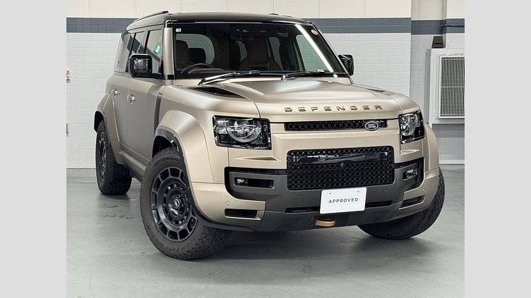 2025 認定中古車 Land Rover Defender 110 ペトラカッパー P635 ガソリンV8マイルドハイブリッド OCTA