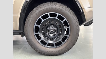 Defender 110 16