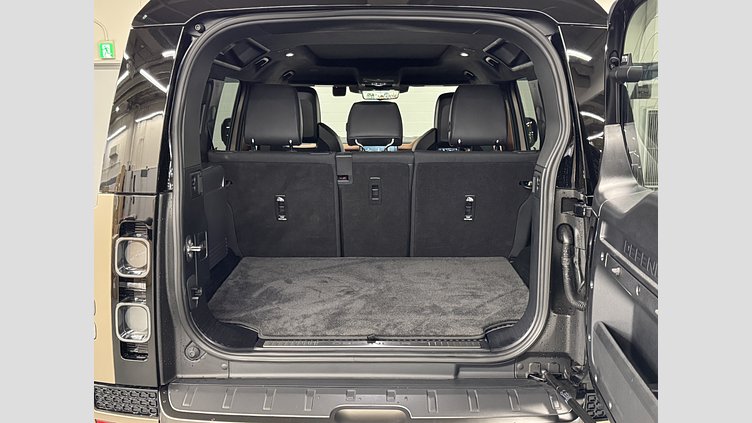 2025 認定中古車 Land Rover Defender 110 ペトラカッパー P635 ガソリンV8マイルドハイブリッド OCTA