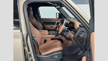 Defender 110 6