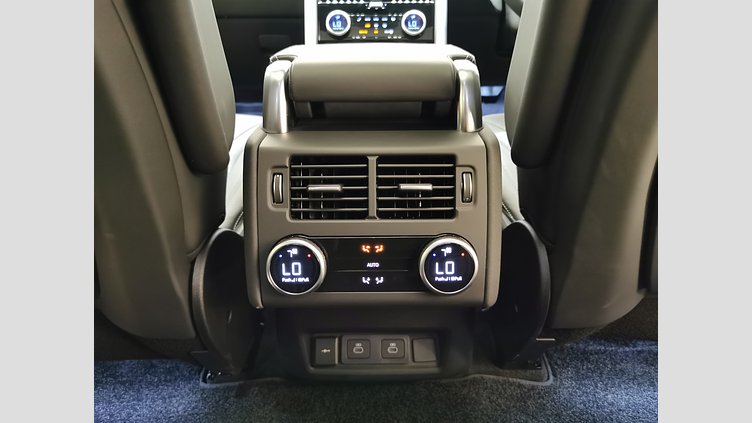2025 認定中古車 Land Rover Discovery サントリーニブラック D350マイルドハイブリッド（ディーゼル） Metropolitan Edition