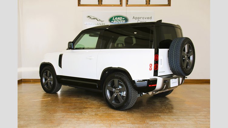 2025 認定中古車 Land Rover Defender 90 フジホワイト D350 ディーゼルマイルドハイブリッド X-Dynamic HSE