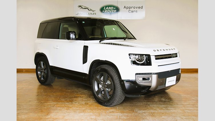 2025 認定中古車 Land Rover Defender 90 フジホワイト D350 ディーゼルマイルドハイブリッド X-Dynamic HSE