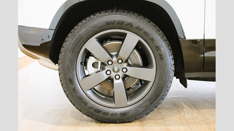 2025 認定中古車 Land Rover Defender 90 フジホワイト D350 ディーゼルマイルドハイブリッド X-Dynamic HSE