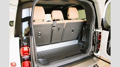 Defender 90 18