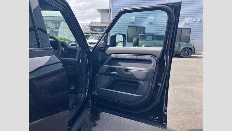 2023 認定中古車 Land Rover Defender 110 サントリーニブラック P525 AWD (AT) V8