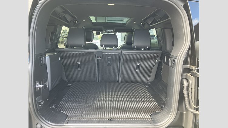 2023 認定中古車 Land Rover Defender 110 サントリーニブラック P525 AWD (AT) V8