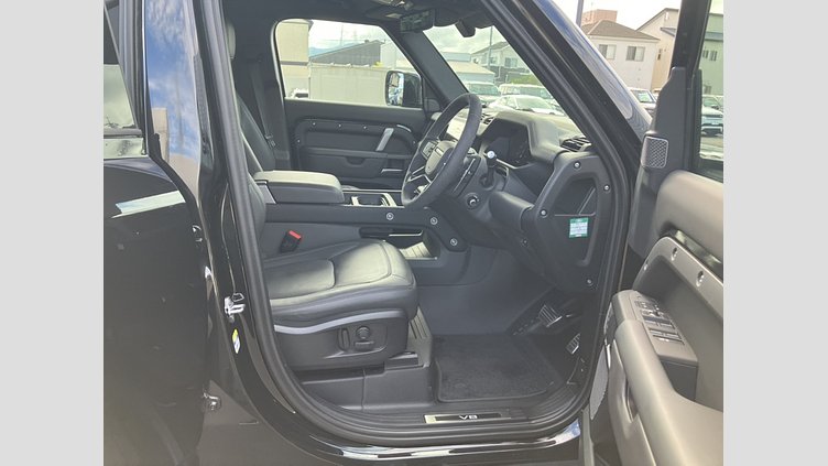 2023 認定中古車 Land Rover Defender 110 サントリーニブラック P525 AWD (AT) V8