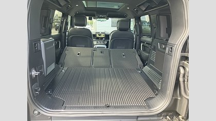 Defender 110 41