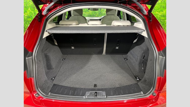 2018 認定中古車 Jaguar E-Pace フィレンツェ レッド D180 オートマチック全輪駆動 S