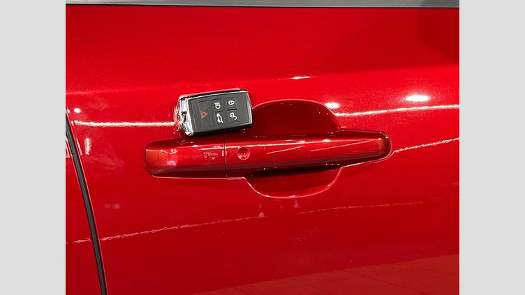 2018 認定中古車 Jaguar E-Pace フィレンツェ レッド D180 オートマチック全輪駆動 S