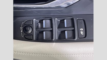 E-Pace 53
