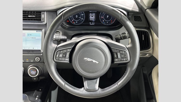 2018 認定中古車 Jaguar E-Pace フィレンツェ レッド D180 オートマチック全輪駆動 S