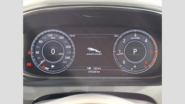 2018 認定中古車 Jaguar E-Pace フィレンツェ レッド D180 オートマチック全輪駆動 S