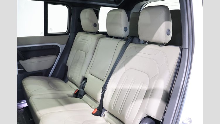 2021 認定中古車 Land Rover Defender 110 Yulong White 3.0 litre i6D​ 110S　D300