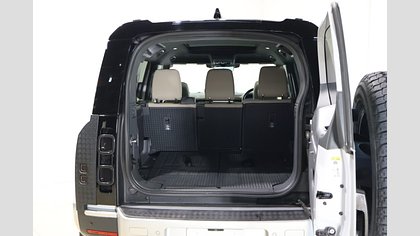 Defender 110 17