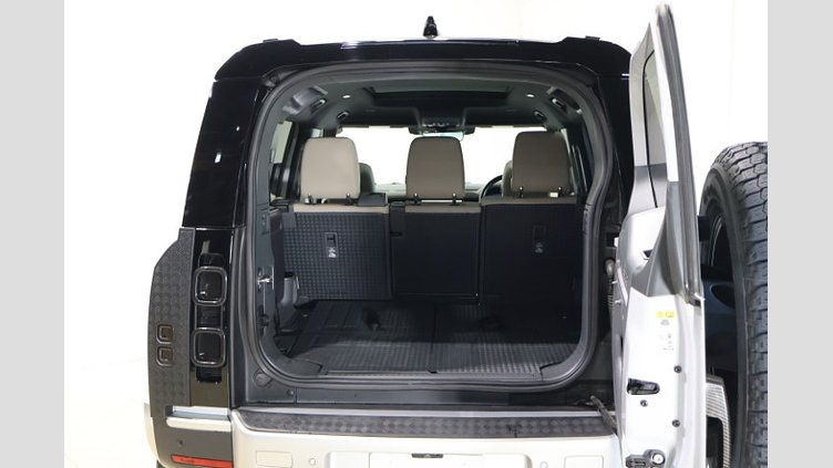 2021 認定中古車 Land Rover Defender 110 Yulong White 3.0 litre i6D​ 110S　D300