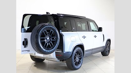 Defender 110 16