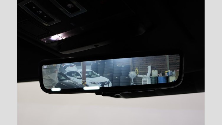 2021 認定中古車 Land Rover Defender 110 Yulong White 3.0 litre i6D​ 110S　D300
