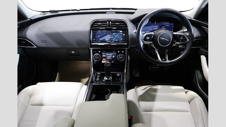 2022 認定中古車 Jaguar XE Bluefire Blue 2.0 litre i4P Petrol R ダイナミックP300