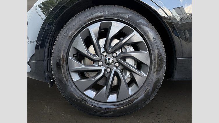 2023 Approved Land Rover Discovery Santorini Black 3.0 litre i6D​ R-Dynamic S