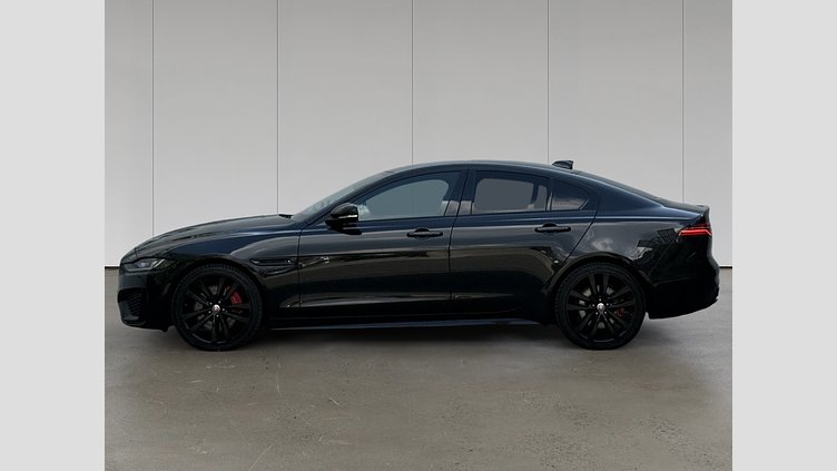 2023 Approved Jaguar XE Santorini Black 2.0 litre i4D​ 2.0 D AWD 204KM R-DYNAMIC BLACK