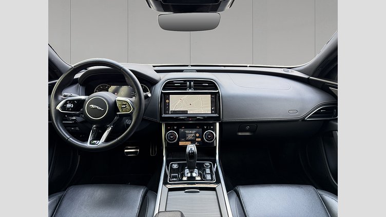 2023 Approved Jaguar XE Santorini Black 2.0 litre i4D​ 2.0 D AWD 204KM R-DYNAMIC BLACK