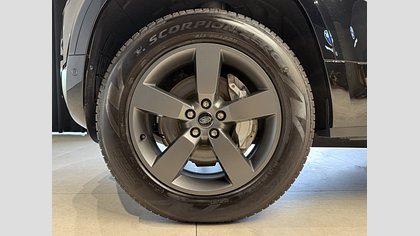 Defender 110 8