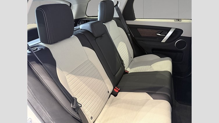 2024 Approved Land Rover Discovery Sport Fuji White D200 Diesel MHEV Standardowy rozstaw osi S