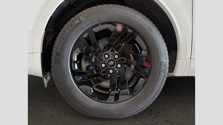 2024 Approved Land Rover Discovery Sport Fuji White D200 Diesel MHEV Standardowy rozstaw osi S