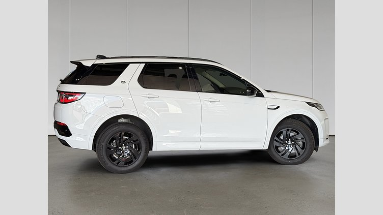 2024 Approved Land Rover Discovery Sport Fuji White D200 Diesel MHEV Standardowy rozstaw osi S