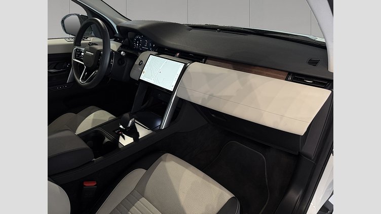 2024 Approved Land Rover Discovery Sport Fuji White D200 Diesel MHEV Standardowy rozstaw osi S