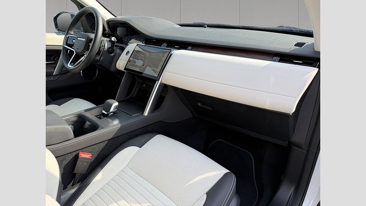 2024 Approved Land Rover Discovery Sport Fuji White D200 Diesel MHEV Standardowy rozstaw osi S