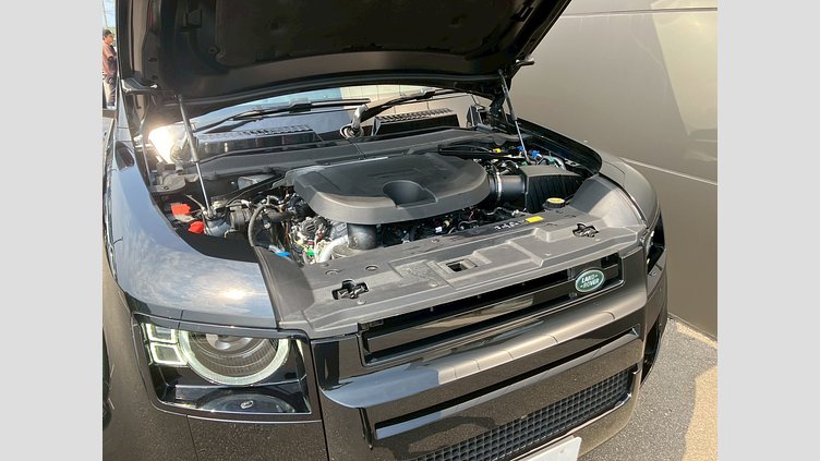 2025 認定中古車 Land Rover Defender 110 サントリーニブラック D350 ディーゼルマイルドハイブリッド X-Dynamic HSE
