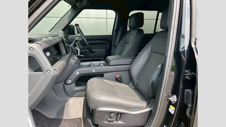 2025 認定中古車 Land Rover Defender 110 サントリーニブラック D350 ディーゼルマイルドハイブリッド X-Dynamic HSE