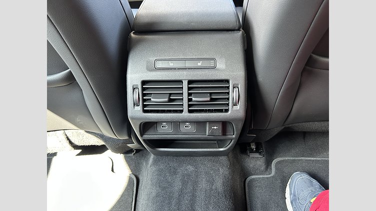 2025 認定中古車 Land Rover Discovery Sport サントリーニブラック P250（ガソリン） S