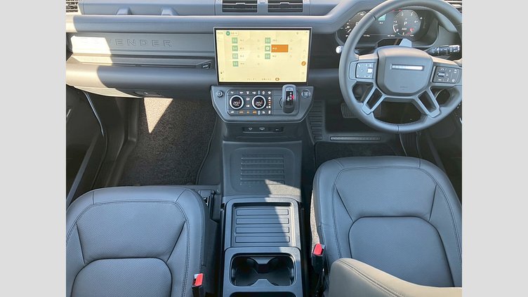 2025 認定中古車 Land Rover Defender 90 フジホワイト D350 ディーゼルマイルドハイブリッド X-Dynamic HSE