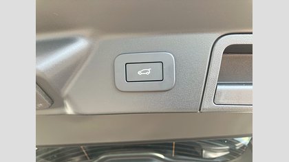 Range Rover Velar 25