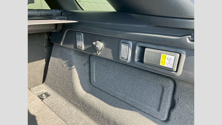 2025 認定中古車 Land Rover Range Rover Velar サントリーニブラック D200マイルドハイブリッド（ディーゼル） スタンダードホイールベース S
