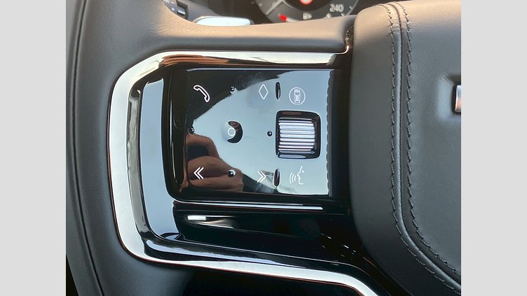 2025 認定中古車 Land Rover Range Rover Velar サントリーニブラック D200マイルドハイブリッド（ディーゼル） スタンダードホイールベース S