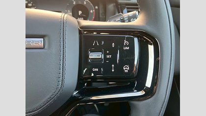 Range Rover Velar 17
