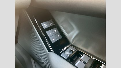 Range Rover Velar 11
