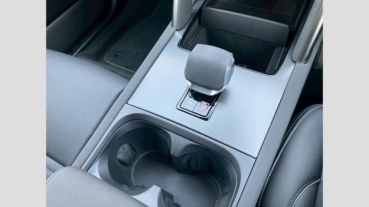 2025 認定中古車 Land Rover Discovery Sport フジホワイト D200マイルドハイブリッド（ディーゼル） 標準ホイール Dynamic S