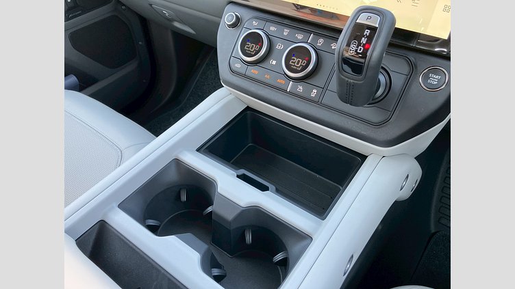 2025 認定中古車 Land Rover Defender 110 カルパチアングレイ D350 ディーゼルマイルドハイブリッド X-Dynamic HSE