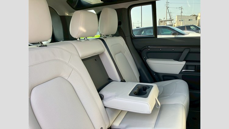 2025 認定中古車 Land Rover Defender 110 カルパチアングレイ D350 ディーゼルマイルドハイブリッド X-Dynamic HSE