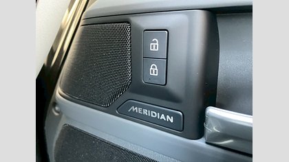 Defender 110 23