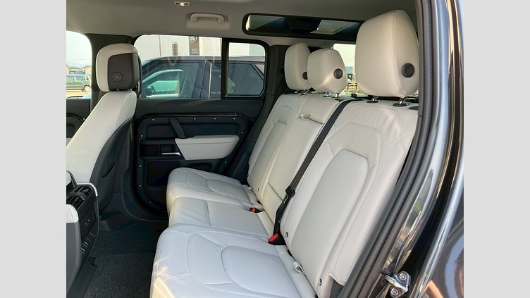 2025 認定中古車 Land Rover Defender 110 カルパチアングレイ D350 ディーゼルマイルドハイブリッド X-Dynamic HSE
