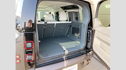 Defender 110 28