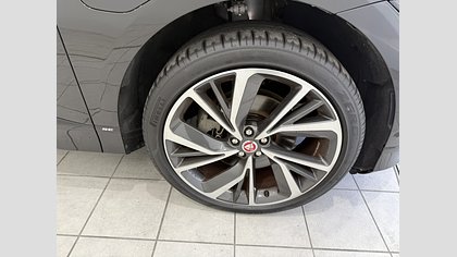 I-Pace 8