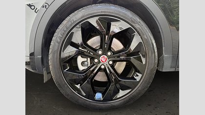 E-Pace 8